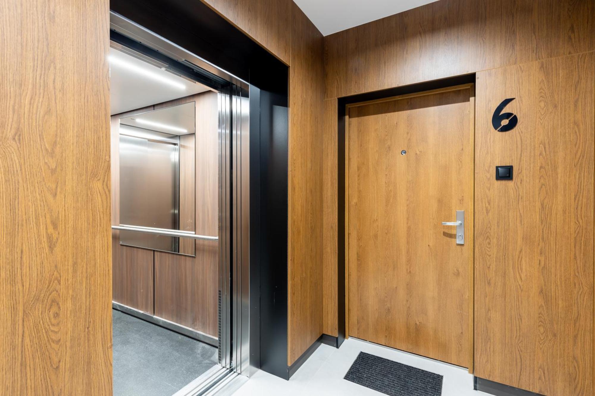 Apartament Tolomeo Mega กดิเนีย ภายนอก รูปภาพ